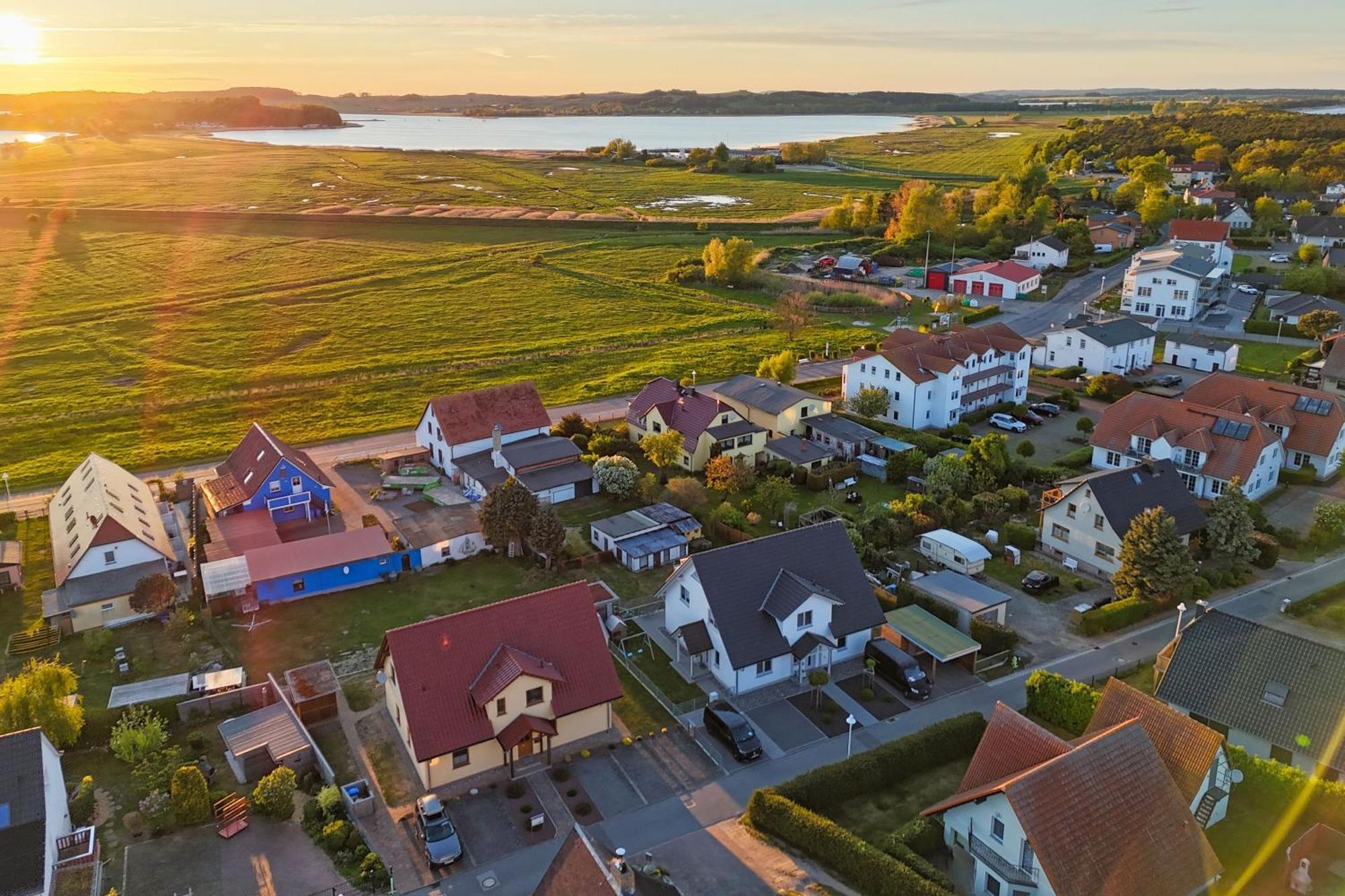 Schicke Fewo Mit Terrasse, Gratis Nutzung Vom Ahoi Erlebnisbad Und Sauna In Sellin - Haus De Niege Wech Fewo 02 Thiessow Exteriér fotografie